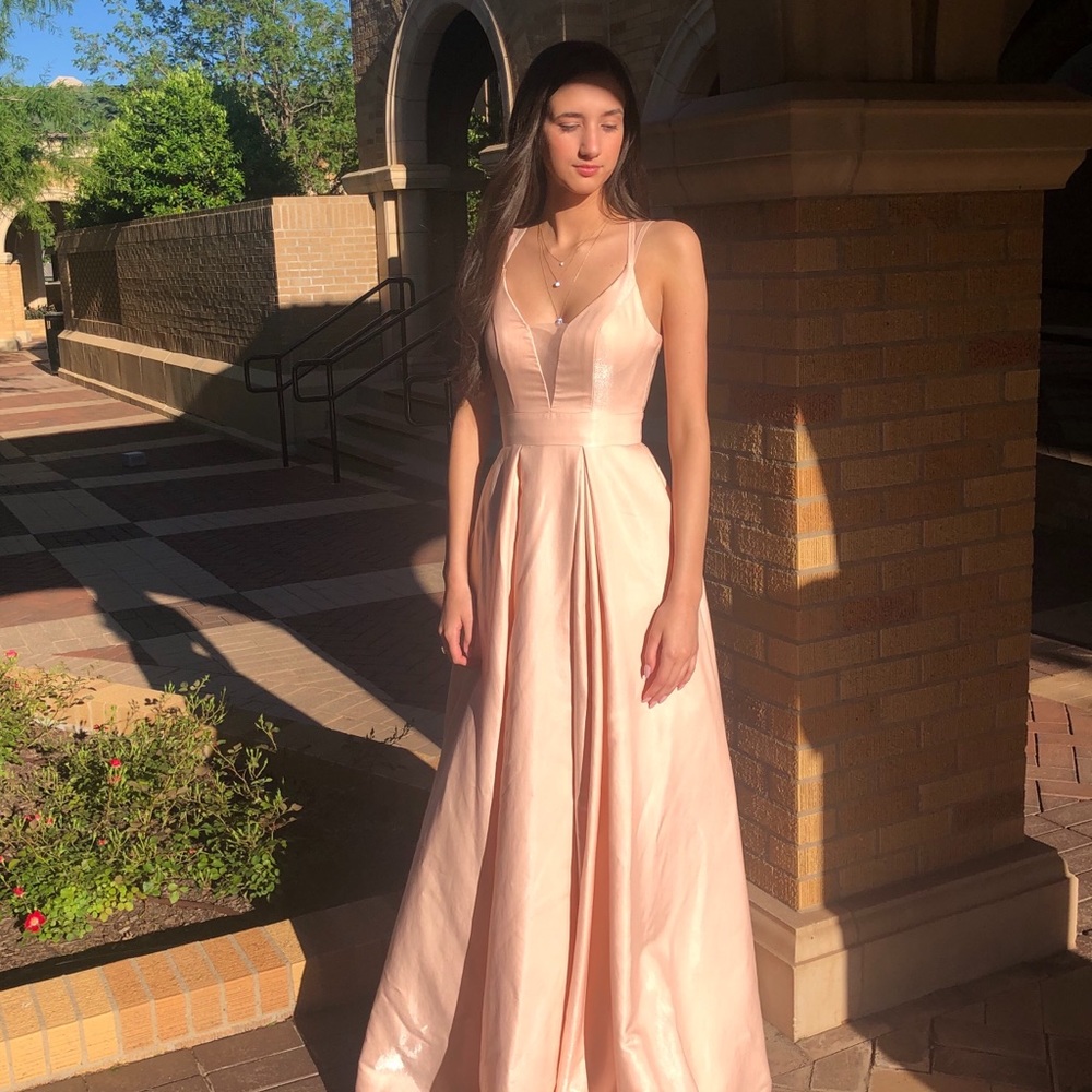 Meet your Posher, Sierra